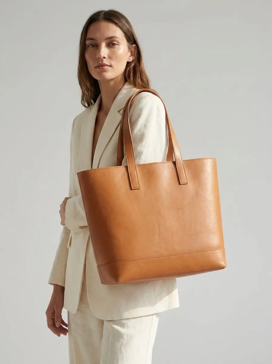 Structured tote